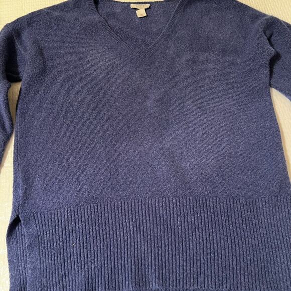 Loft pullover sweater.  Vee neck. Long Sleeve. Size Medium - Picture 3 of 6